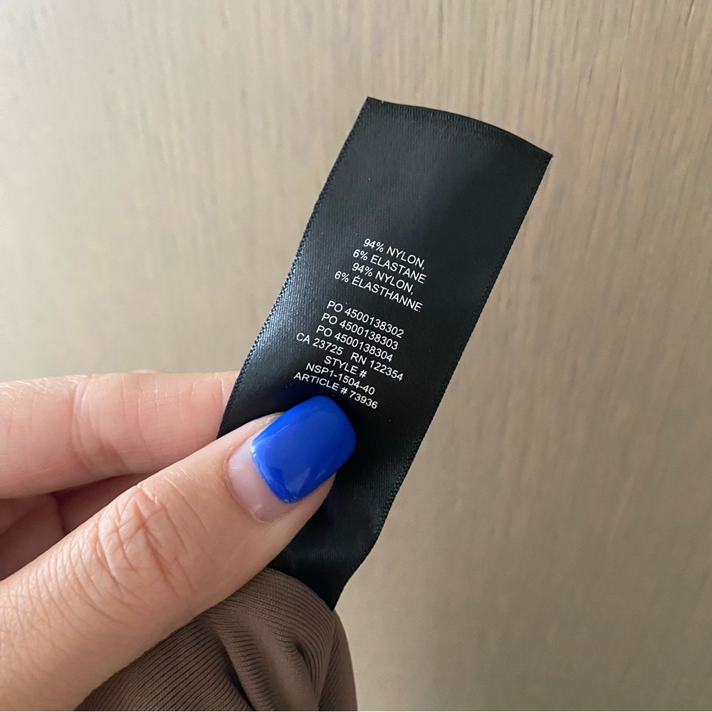 Aritzia Babaton Contour Squareneck Bodysuit - Picture 6 of 6